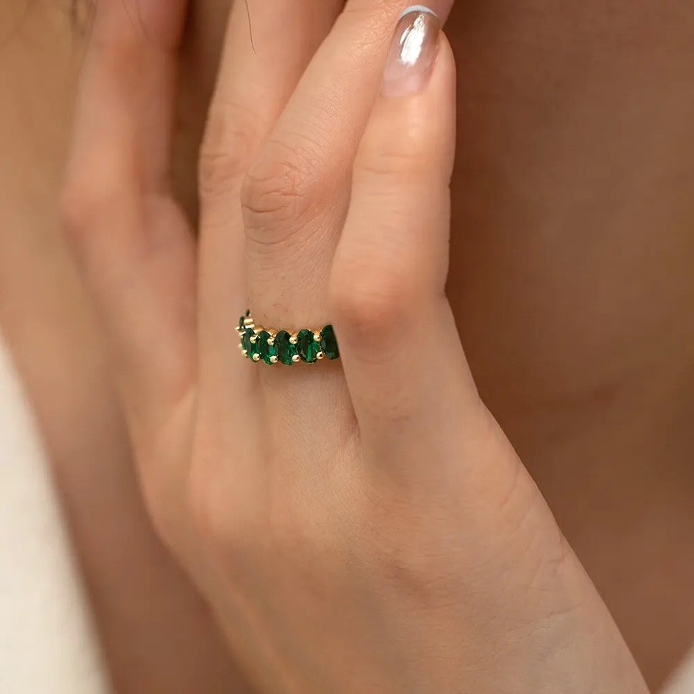 Lavish Giftz Adjustable Emerald Grace Oval Ring