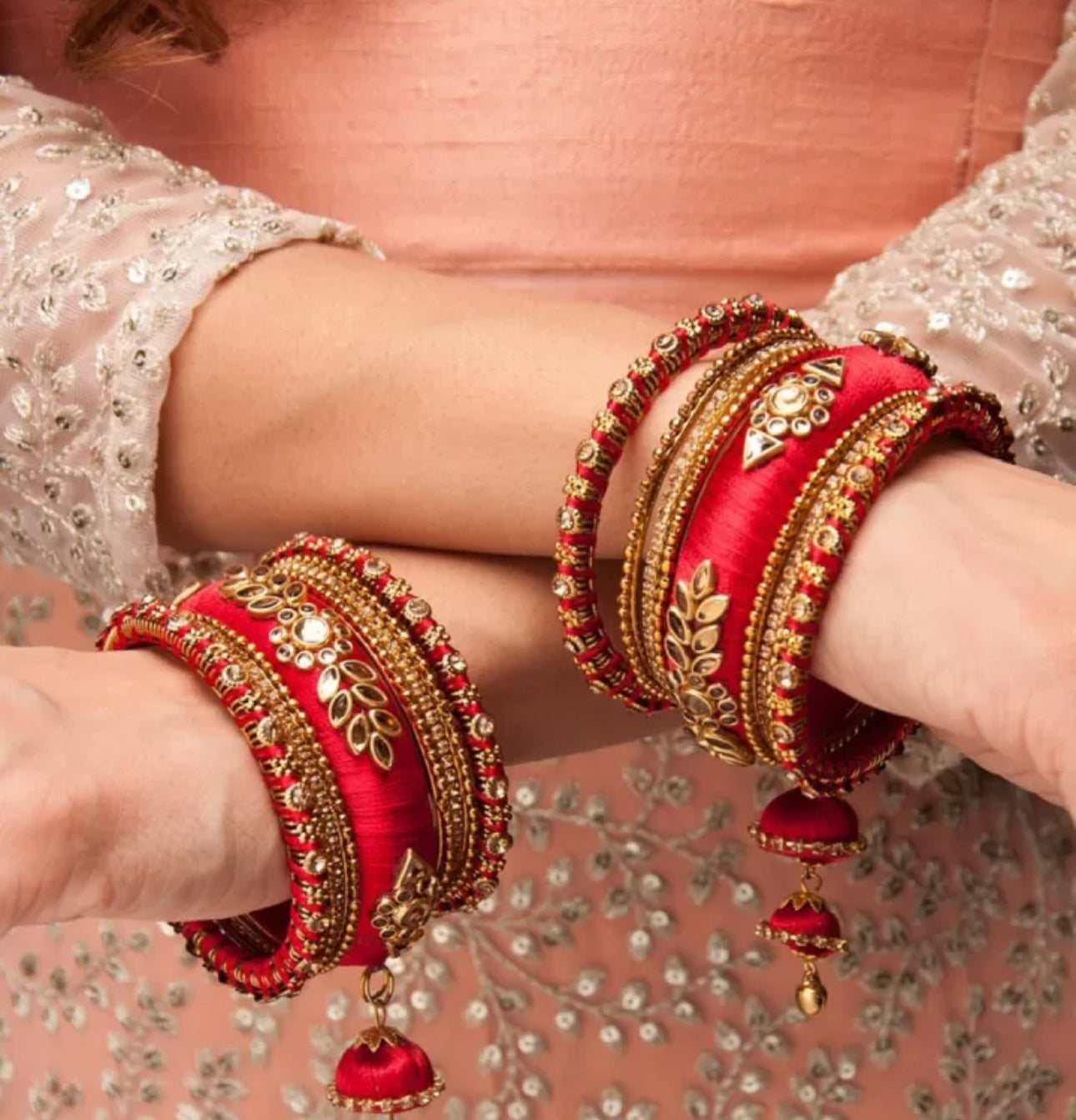 Lavish Giftz Set Of 18 Red & Golden Thread Bangles