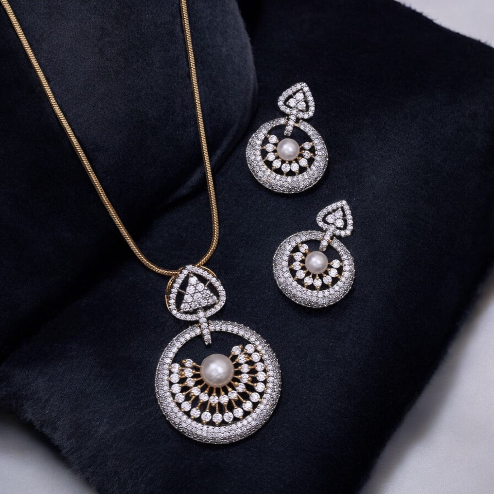 Elysian American Diamond Pendant Set