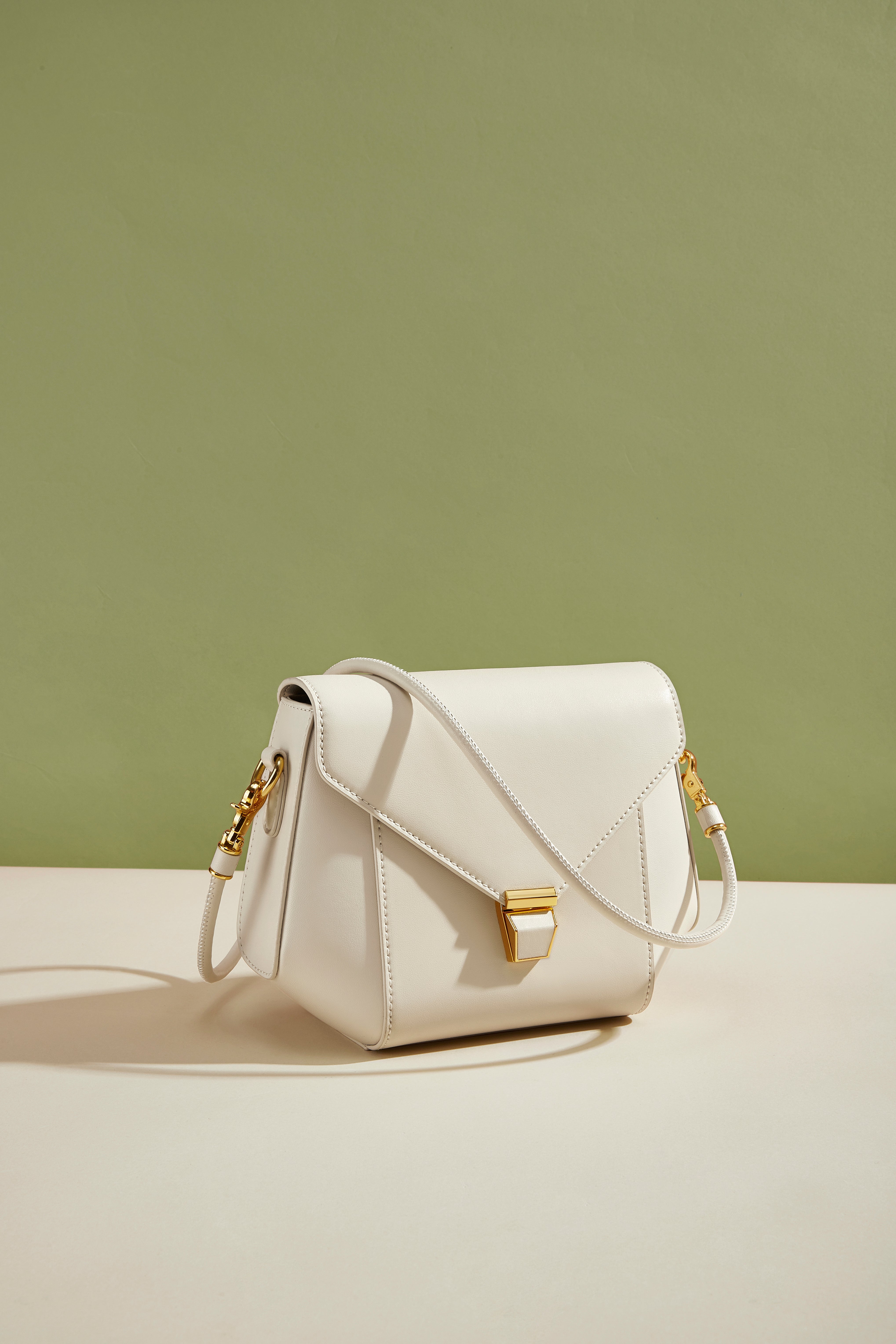 Lavish Giftz White Sophisticated Shoulder Bag with Dual Style Straps