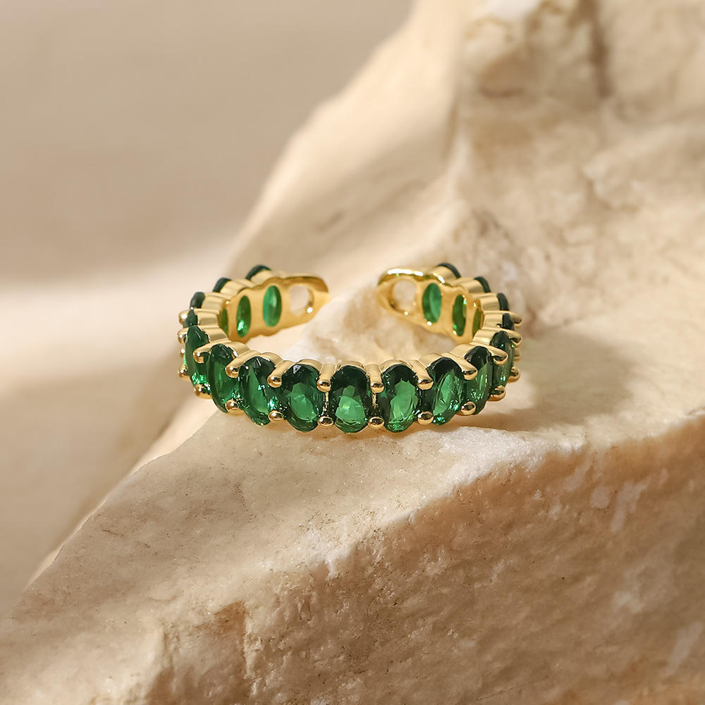 Emerald Grace Oval Ring